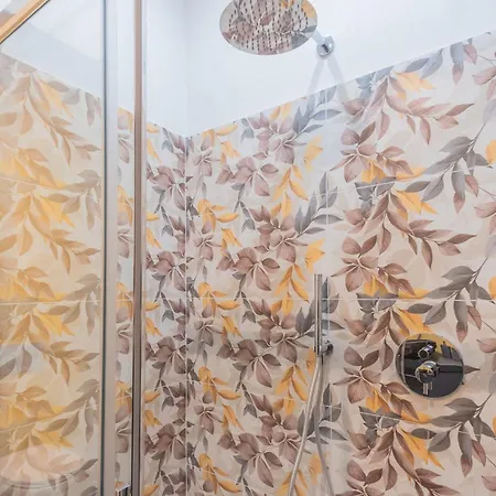 Dreams By Rent * 科莫